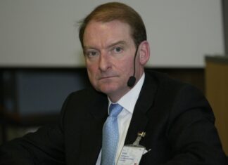 SEC Chairman Backs “Super-App” Platforms in Crypto Market Overhaul
