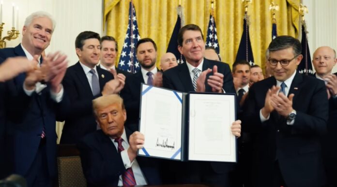 US-President-Donald-Trump-signing-the-GENIUS-Act_id_cc4e75f5-bbec-44b0-b621-c353809c525e_size900.jpeg