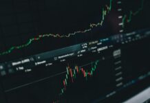 Crypto Market Sees $1.47B Fund Exodus As Traders Turn Cautious