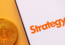 Grayscale Warns Strategy May Struggle to Keep Buying Bitcoin