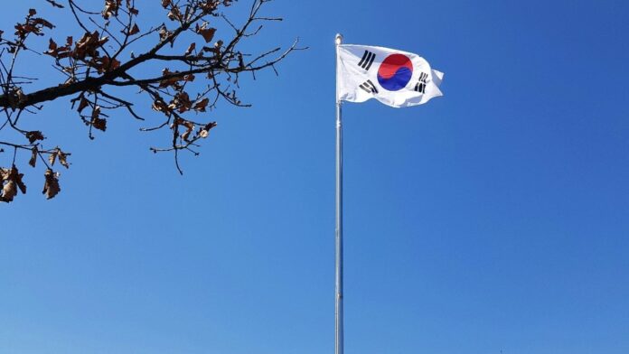 south-korea-halts-kospi-trading-after-8-4-crash-trips-circuit-breaker2_nwmk.jpg