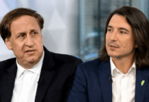 AMC CEO Demands Robinhood Halt Token Trading as Feud Erupts
