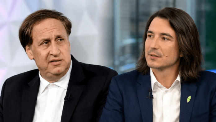 amc-ceo-demands-robinhood-halt-token-trading-as-feud-erupts.png